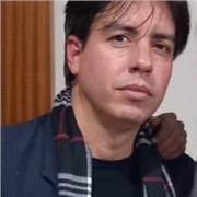 PROFESOR de Bioquímica a nivel universitario, pero imparto también Química y Física a chicos de ESO y Bachiller, matemáticas e inglés básico